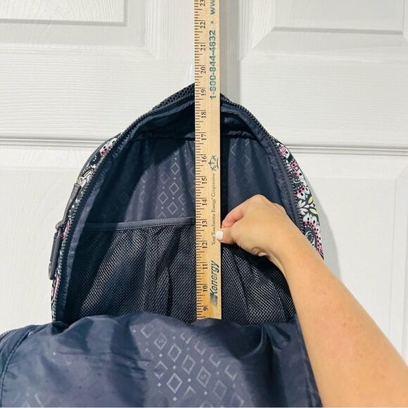 Vera Bradley Reactive Journey Backpack Bonbon Medallion New With Out Tags - Picture 13 of 13